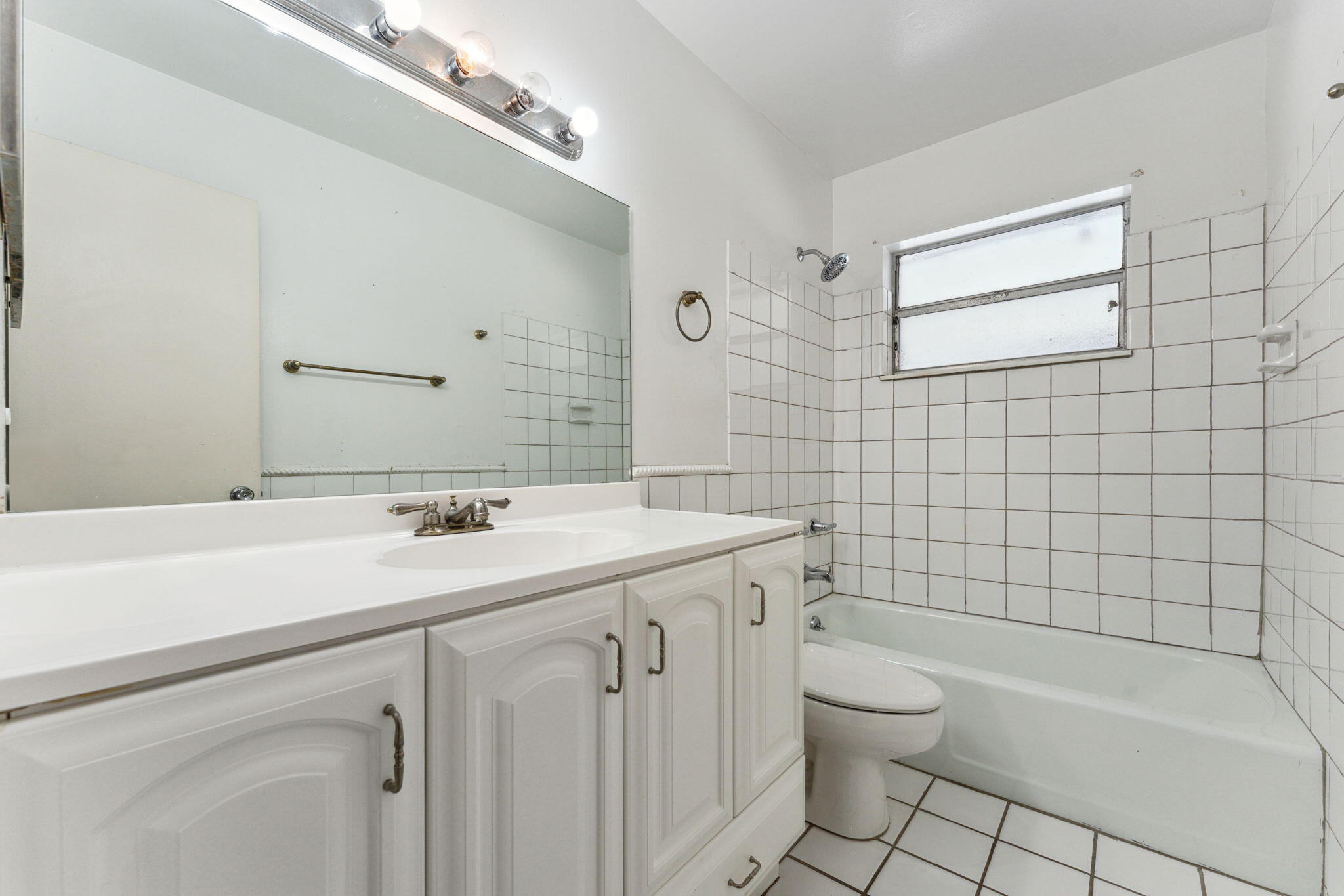 4194 Honeysuckle Avenue