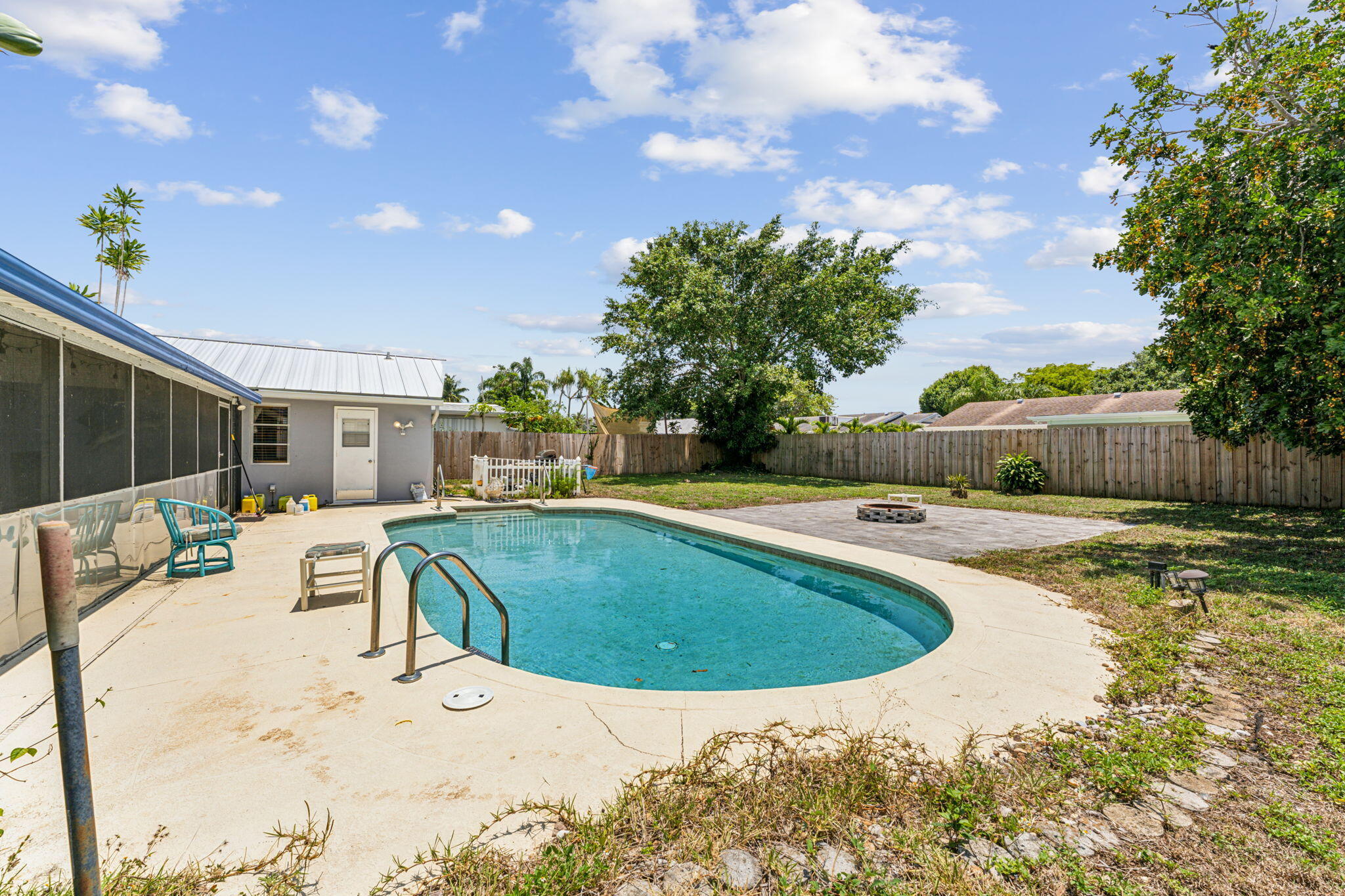 4194 Honeysuckle Avenue