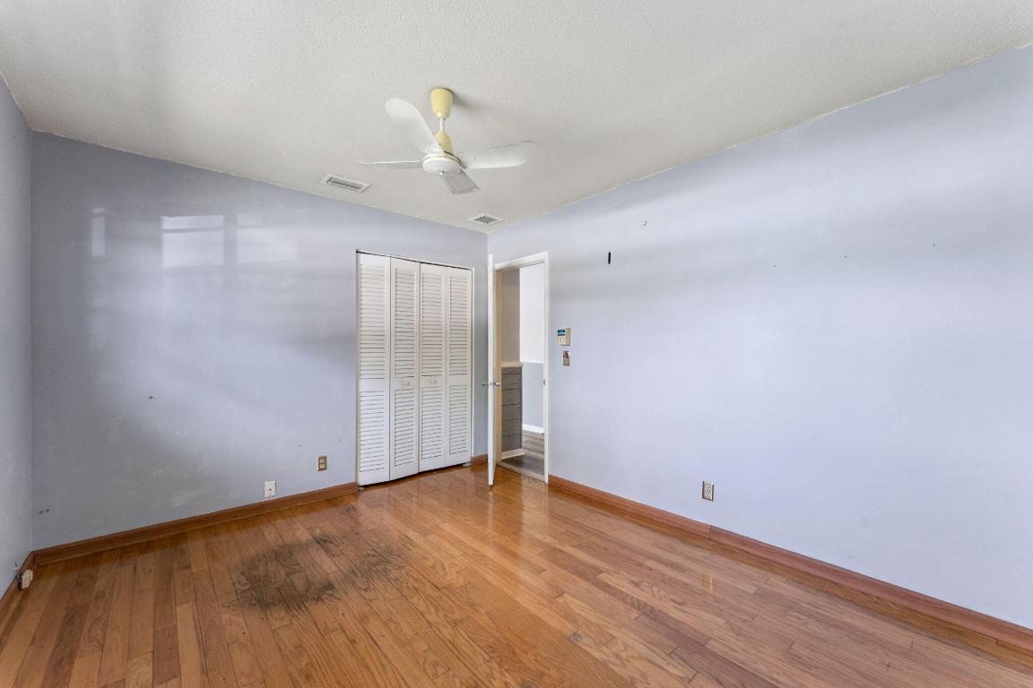 4194 Honeysuckle Avenue