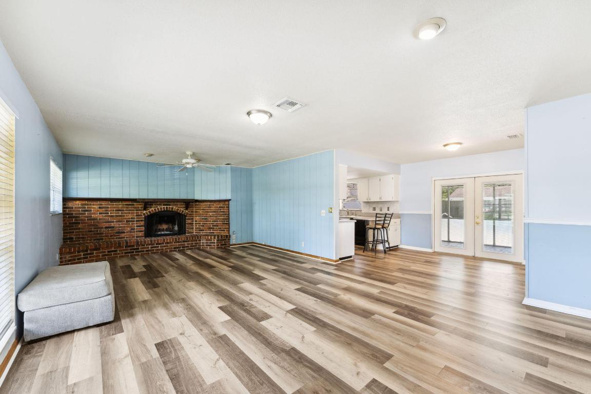 4194 Honeysuckle Avenue