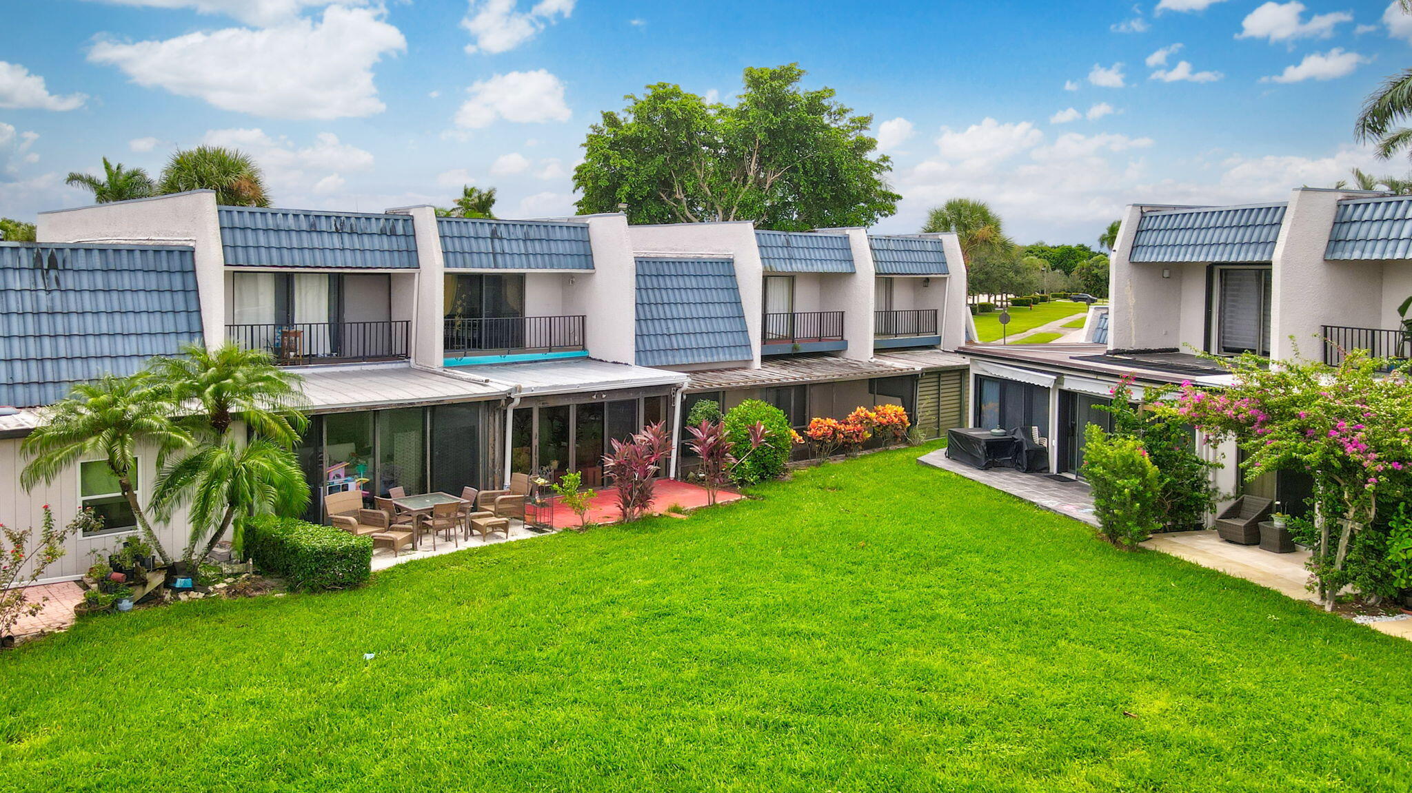 4482 Fountains Drive 4482