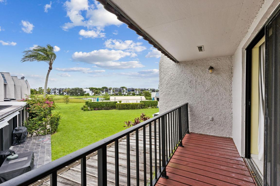 4482 Fountains Drive 4482