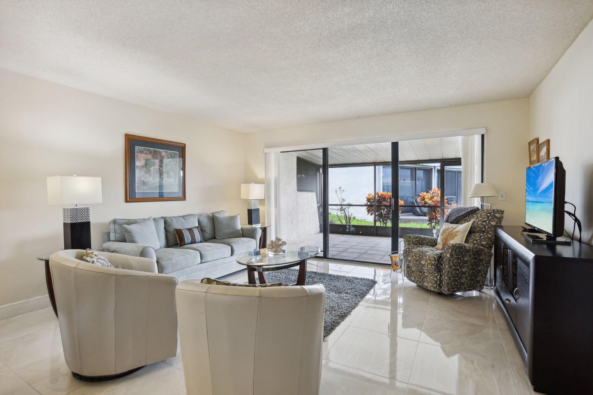 4482 Fountains Drive 4482