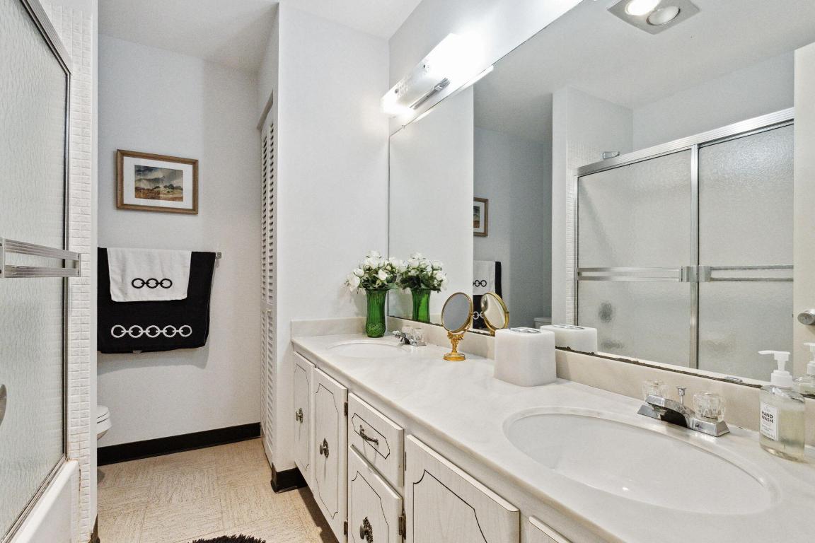 4482 Fountains Drive 4482