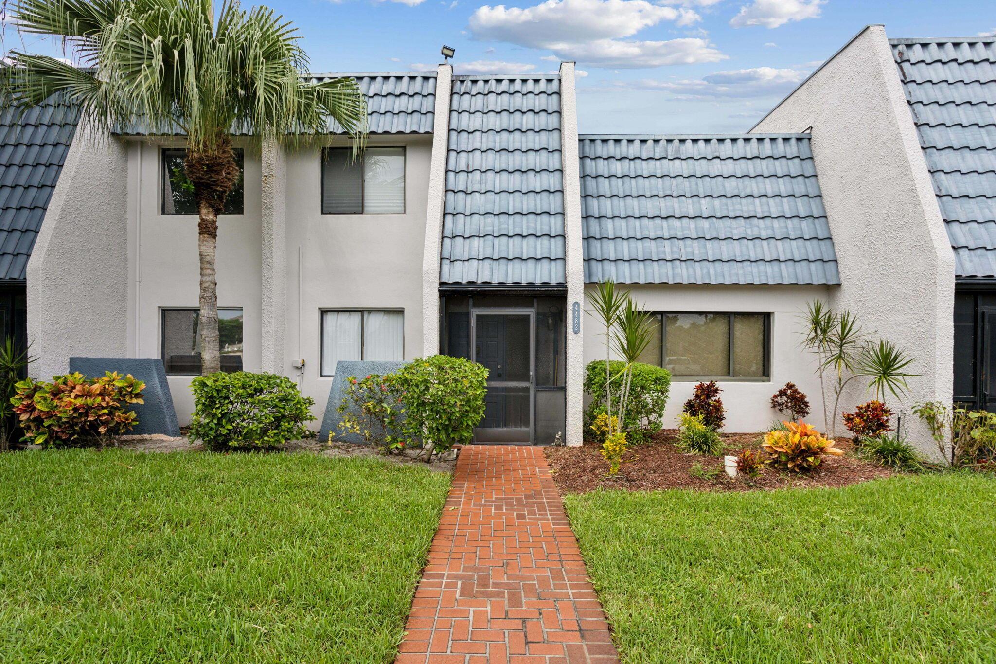 4482 Fountains Drive 4482