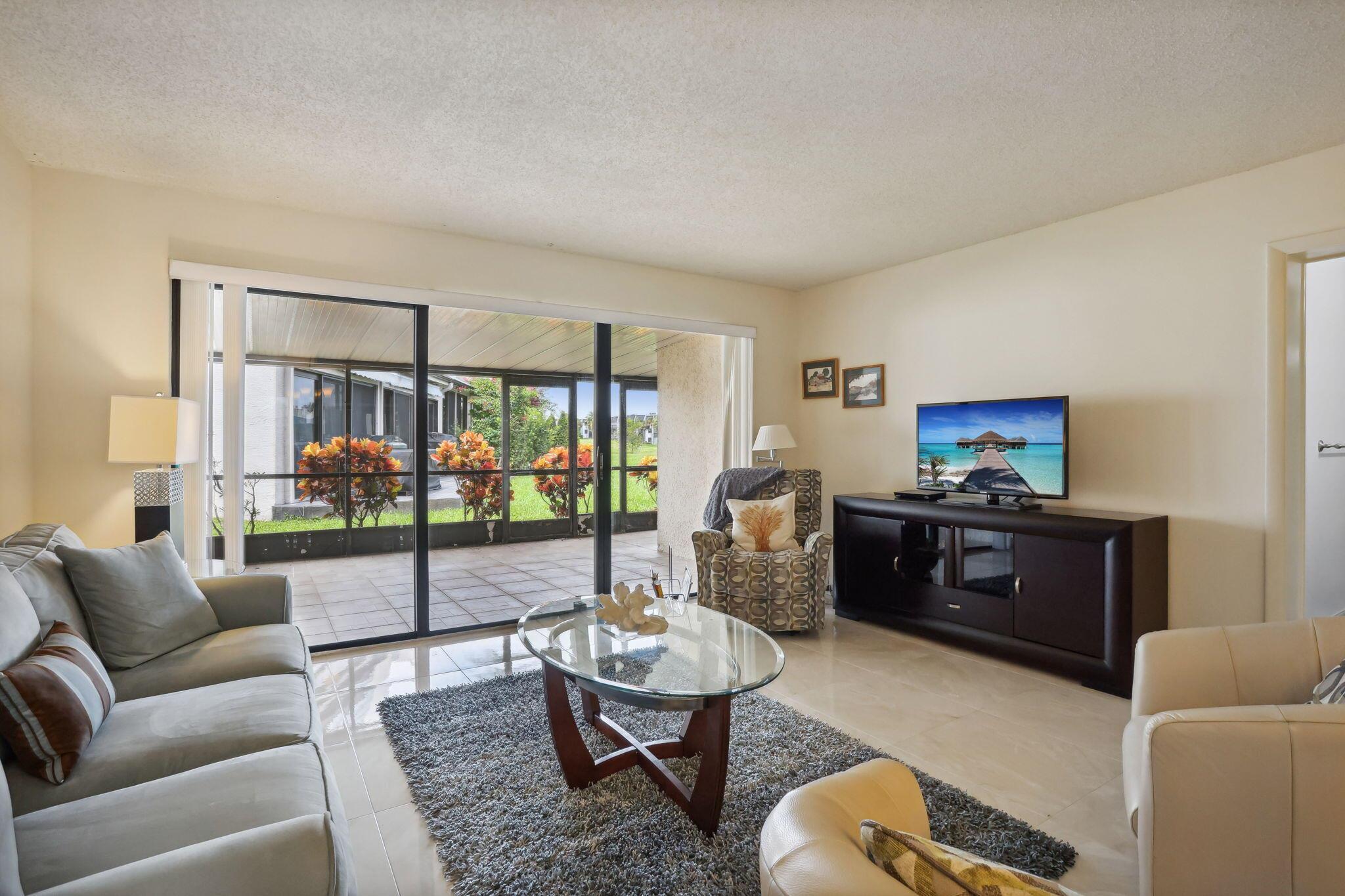 4482 Fountains Drive 4482