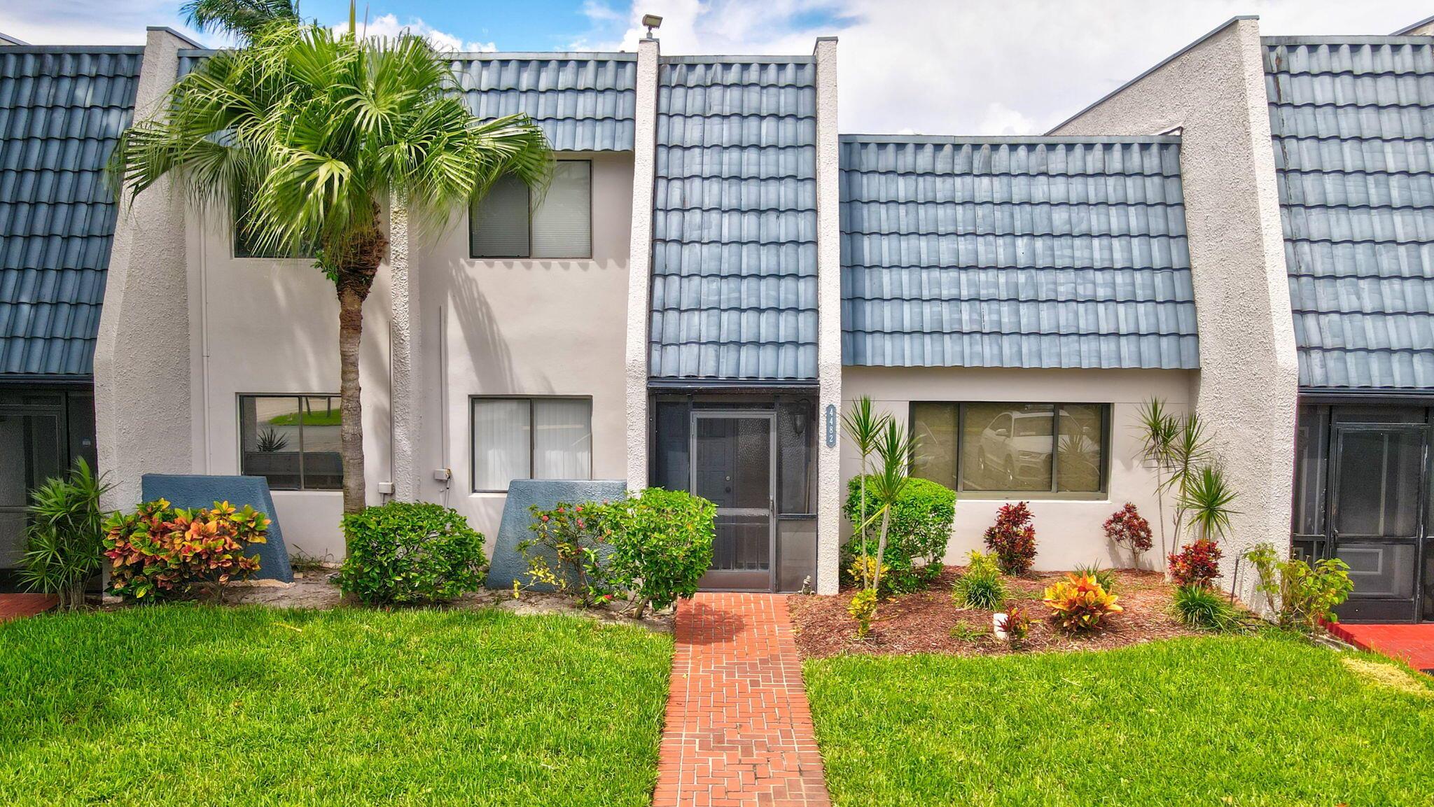 4482 Fountains Drive 4482