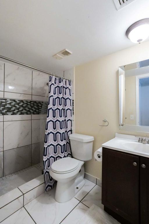 2825 SW 22nd Avenue 2010