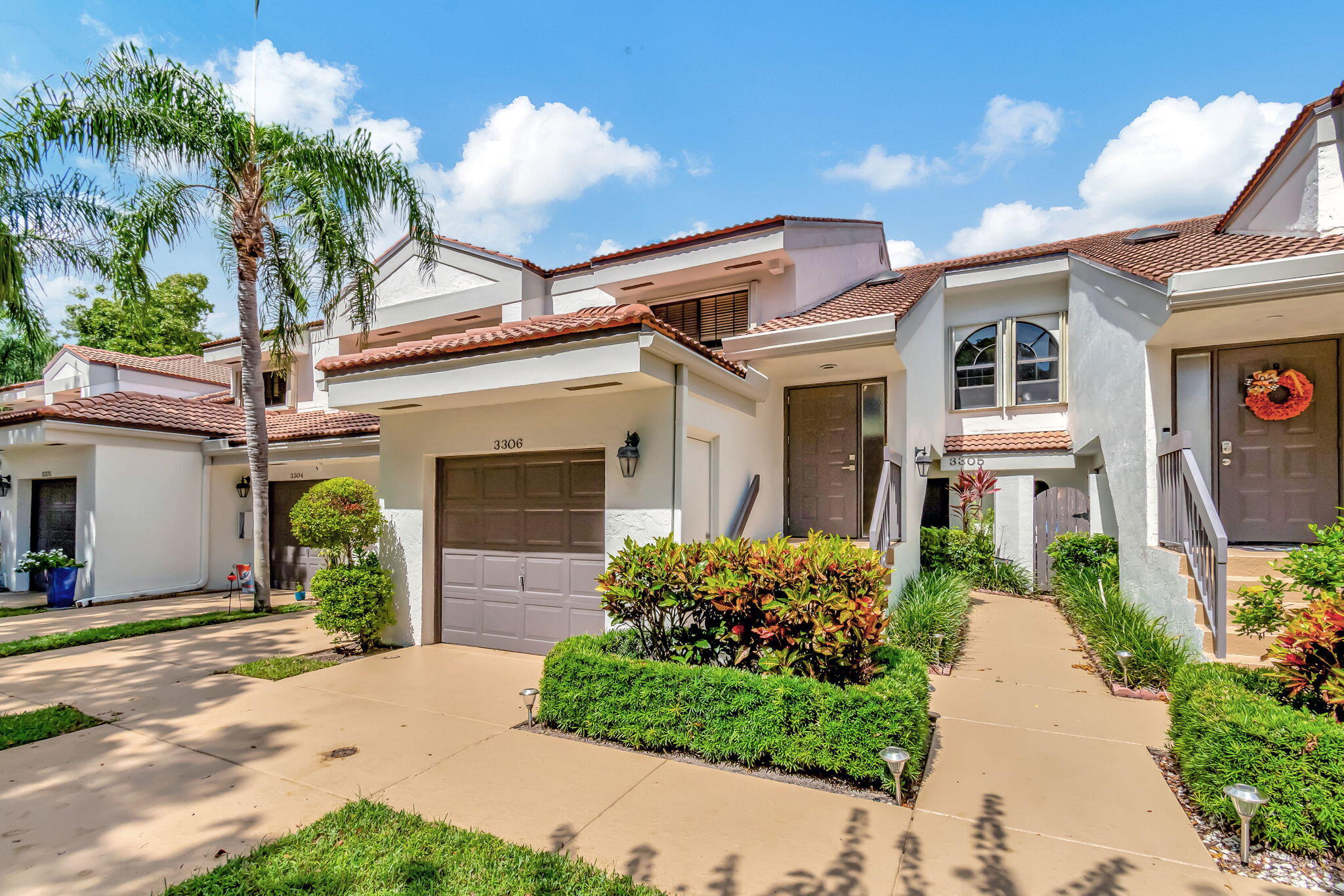 3306 Black Oak Court