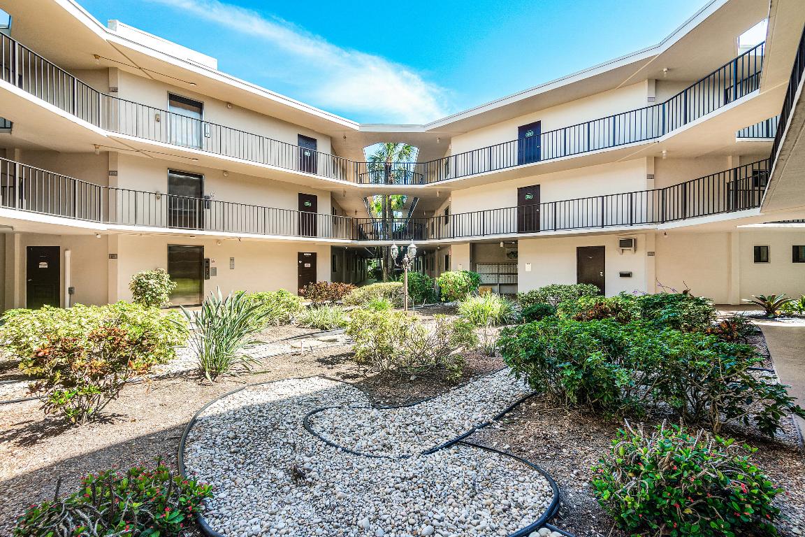 5100 Las Verdes Circle 207