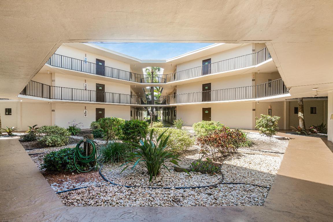 5100 Las Verdes Circle 207