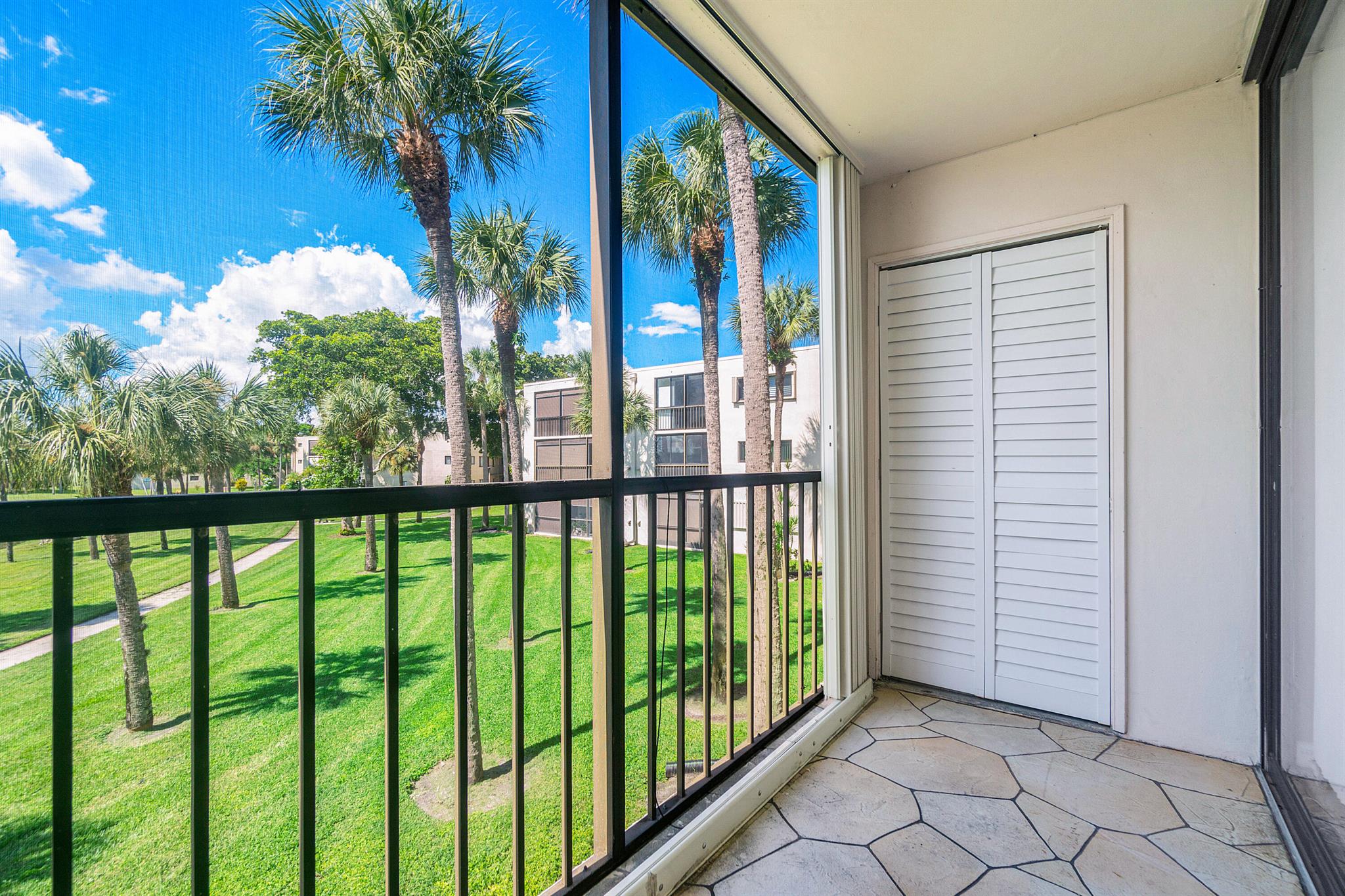 5100 Las Verdes Circle 207