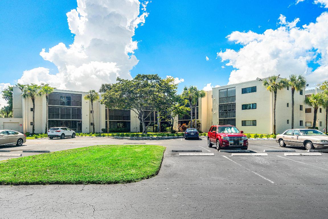 5100 Las Verdes Circle 207