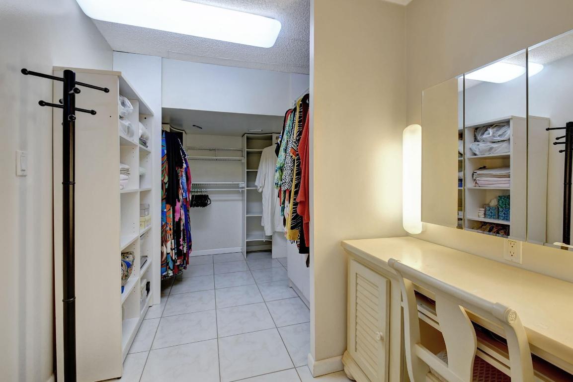 4599 Brady Boulevard