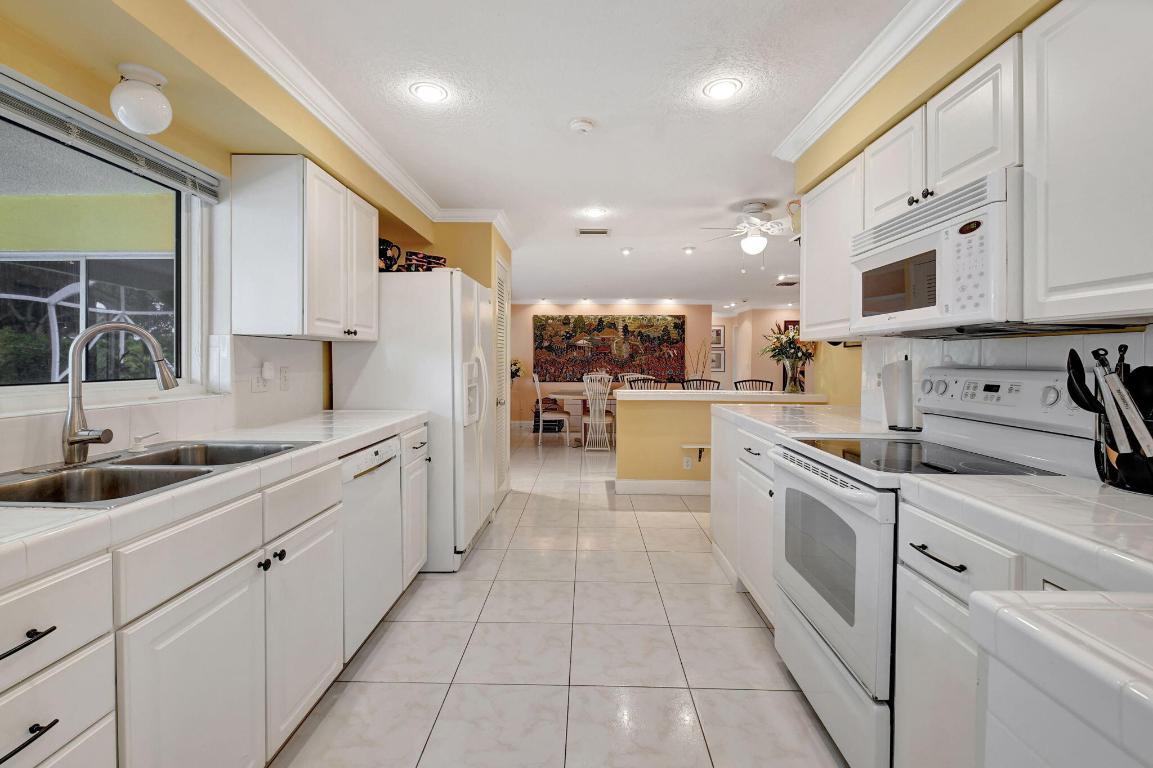 4599 Brady Boulevard