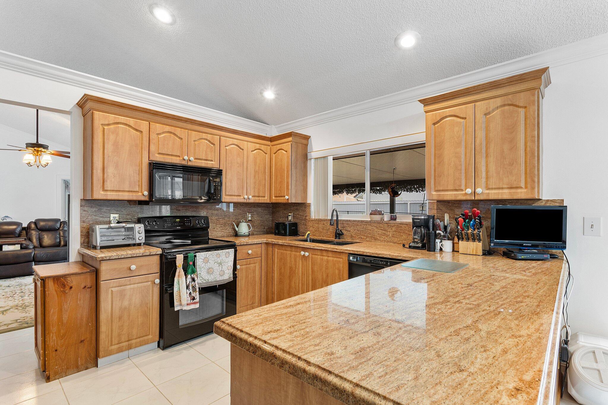 9776 Sun Pointe Drive