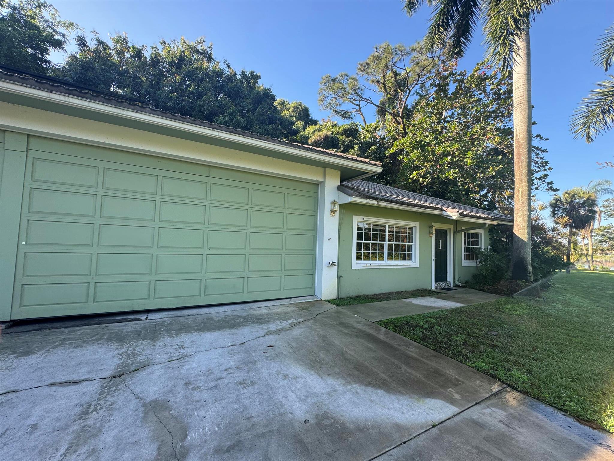 6225 Pine Drive Guest House