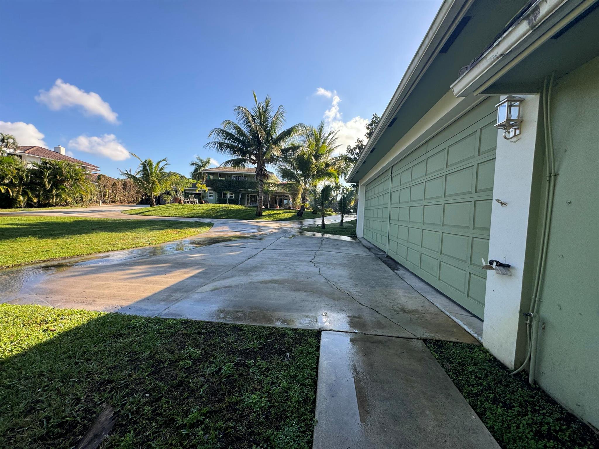 6225 Pine Drive Guest House