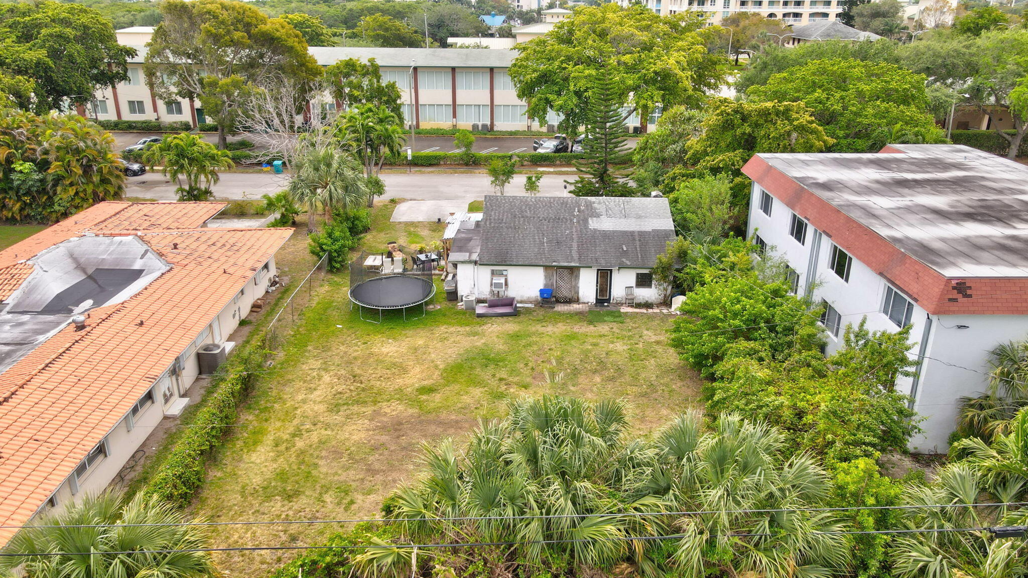 633/641 NE 6th Avenue