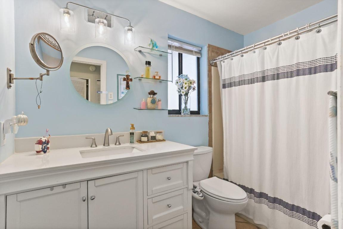 4652 Holly Lake Drive