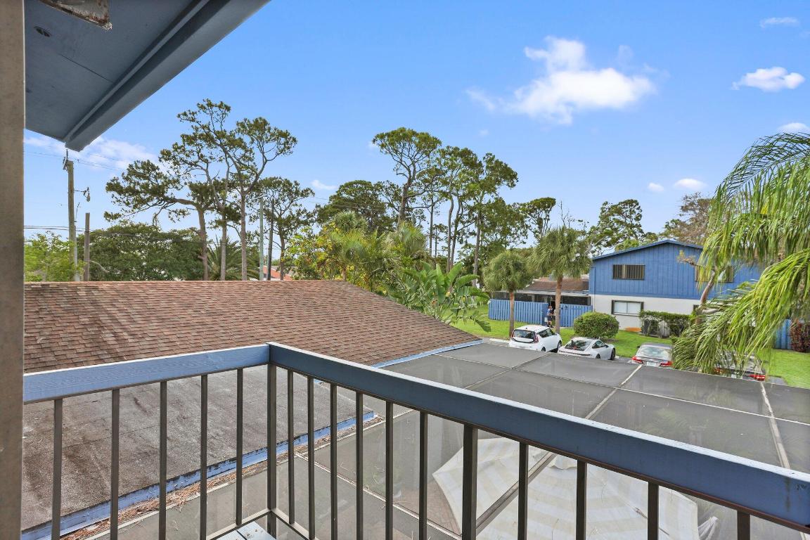 4652 Holly Lake Drive