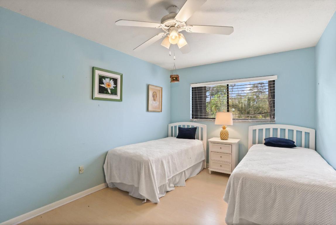 4652 Holly Lake Drive