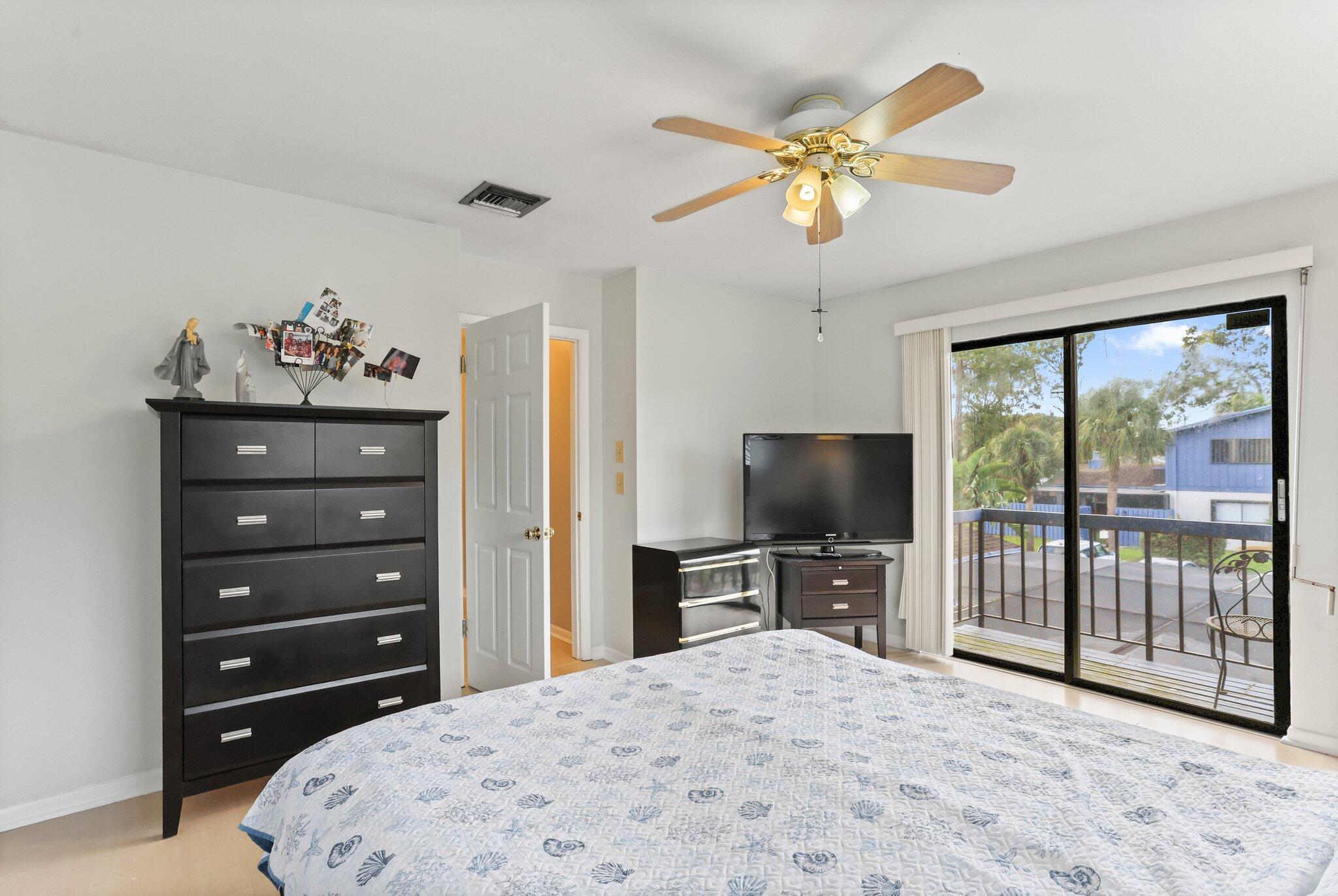 4652 Holly Lake Drive