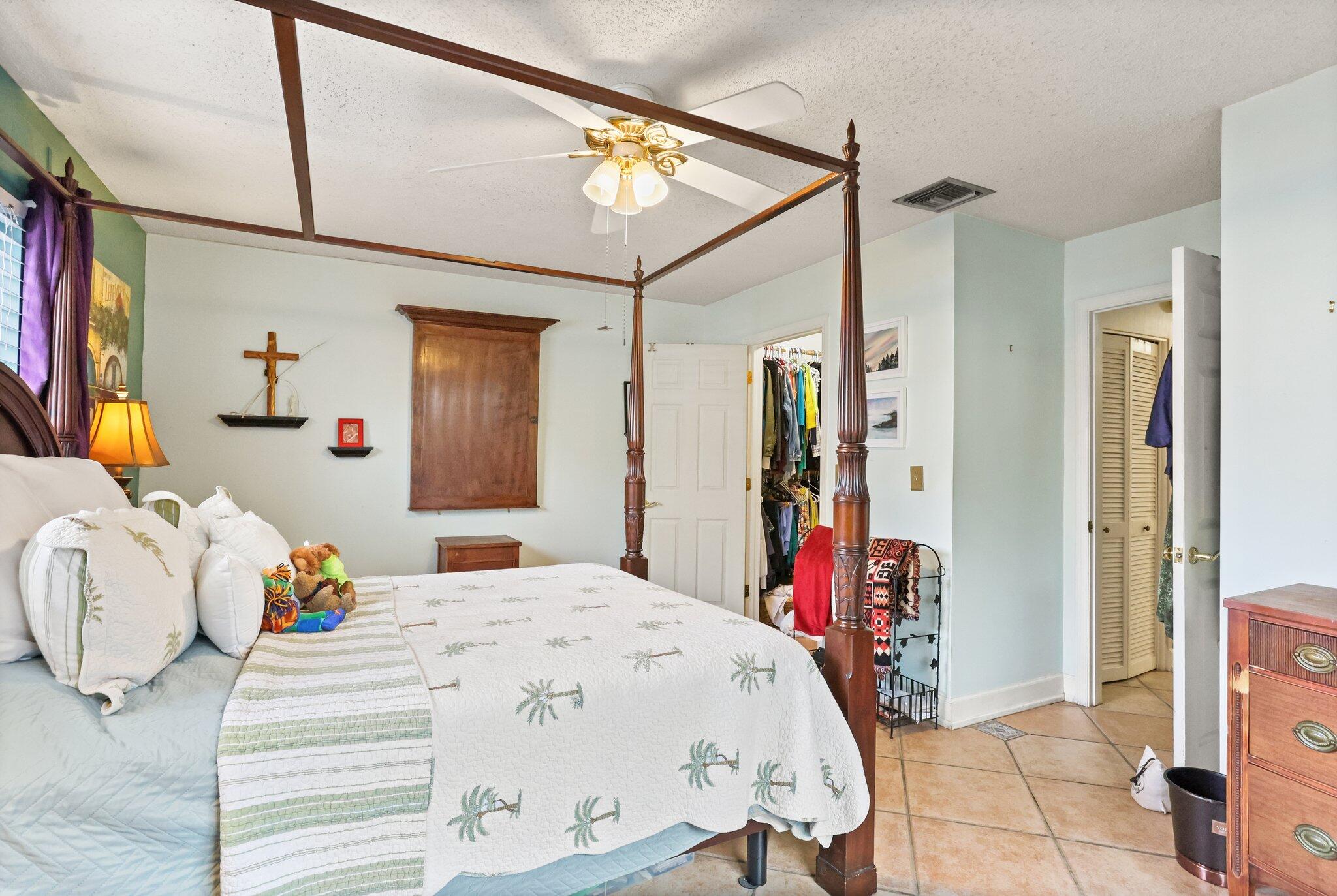 4652 Holly Lake Drive