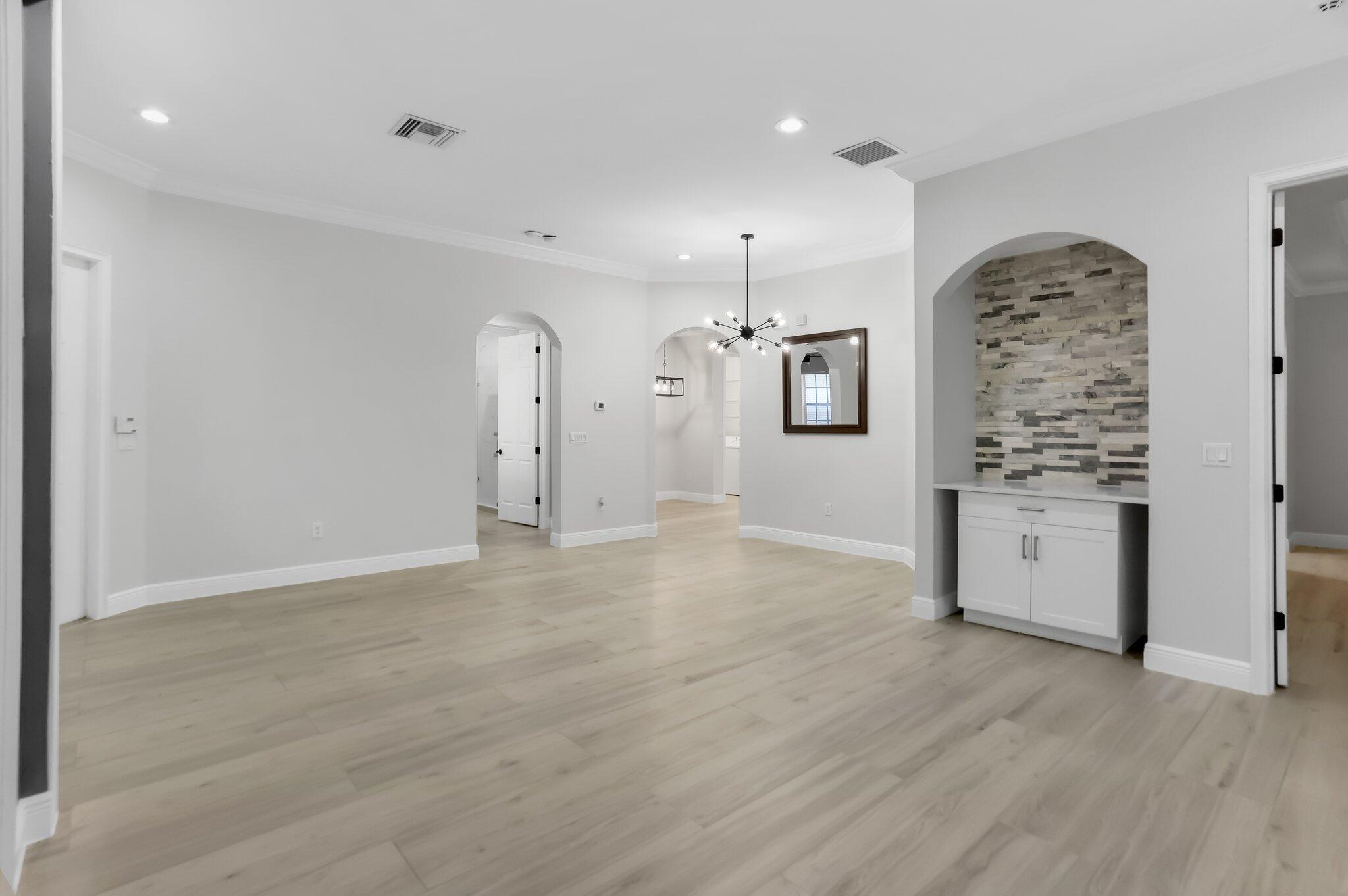 6365 Bella Circle 705