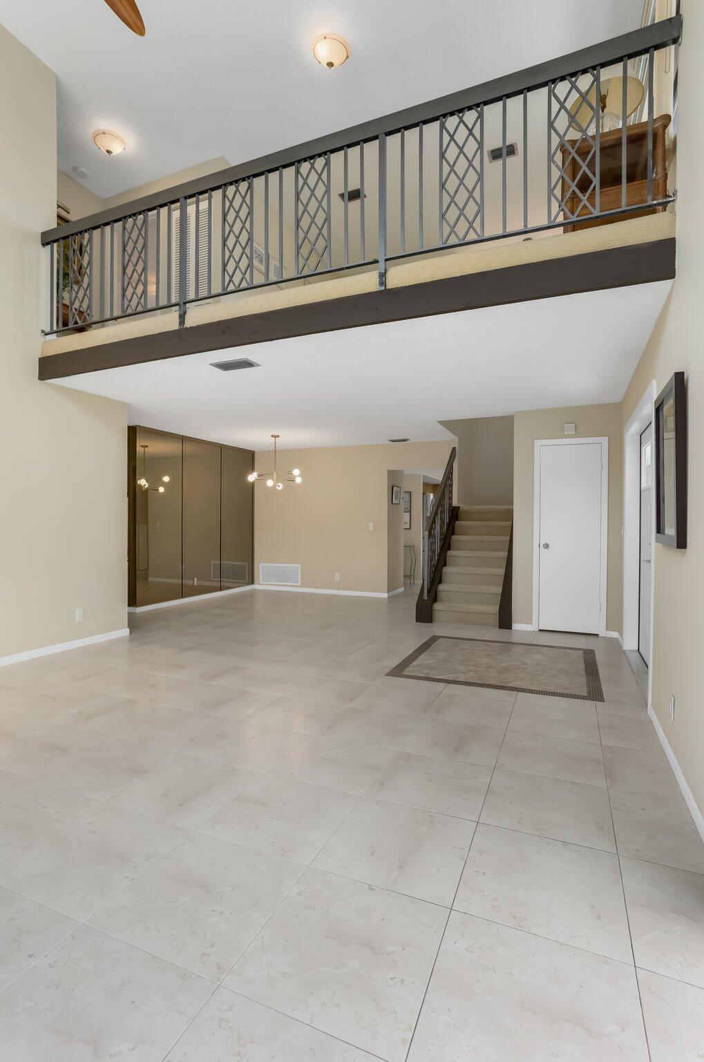 368 SW 29th Avenue