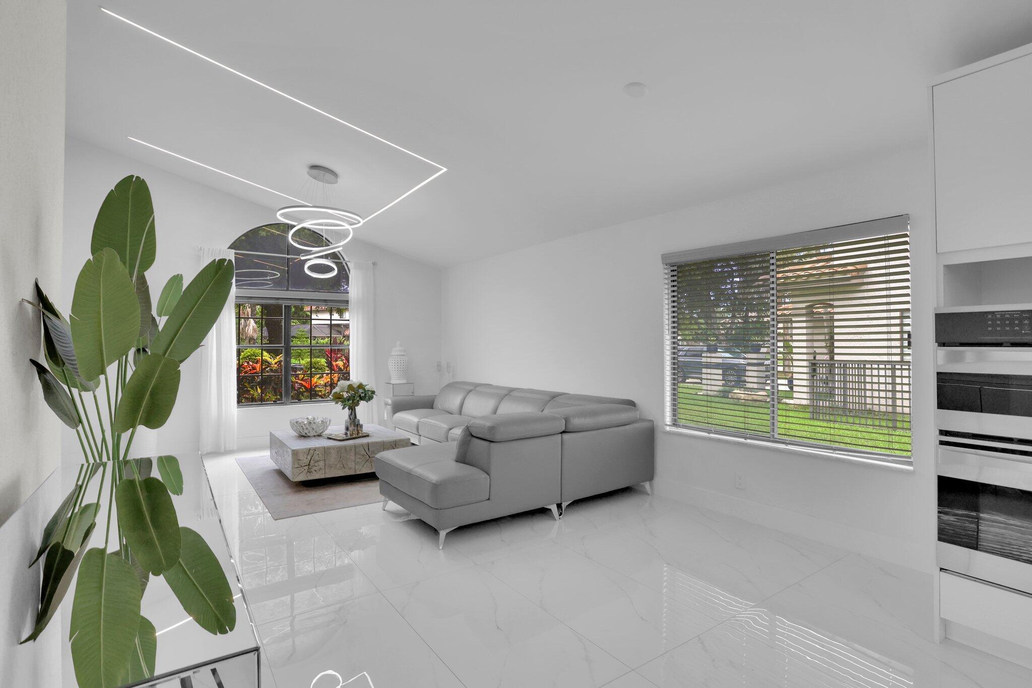469 NW 38th Avenue