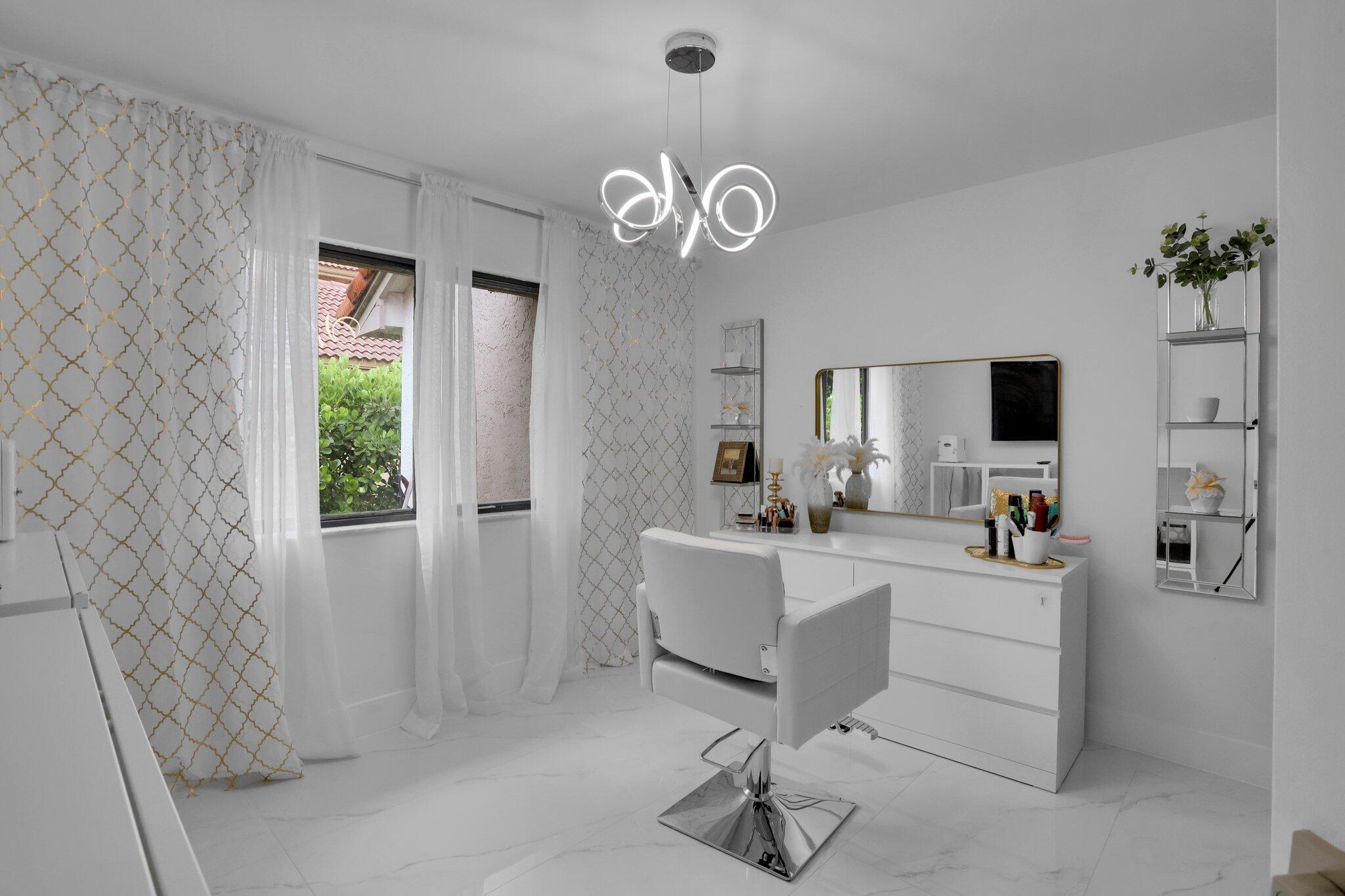 469 NW 38th Avenue
