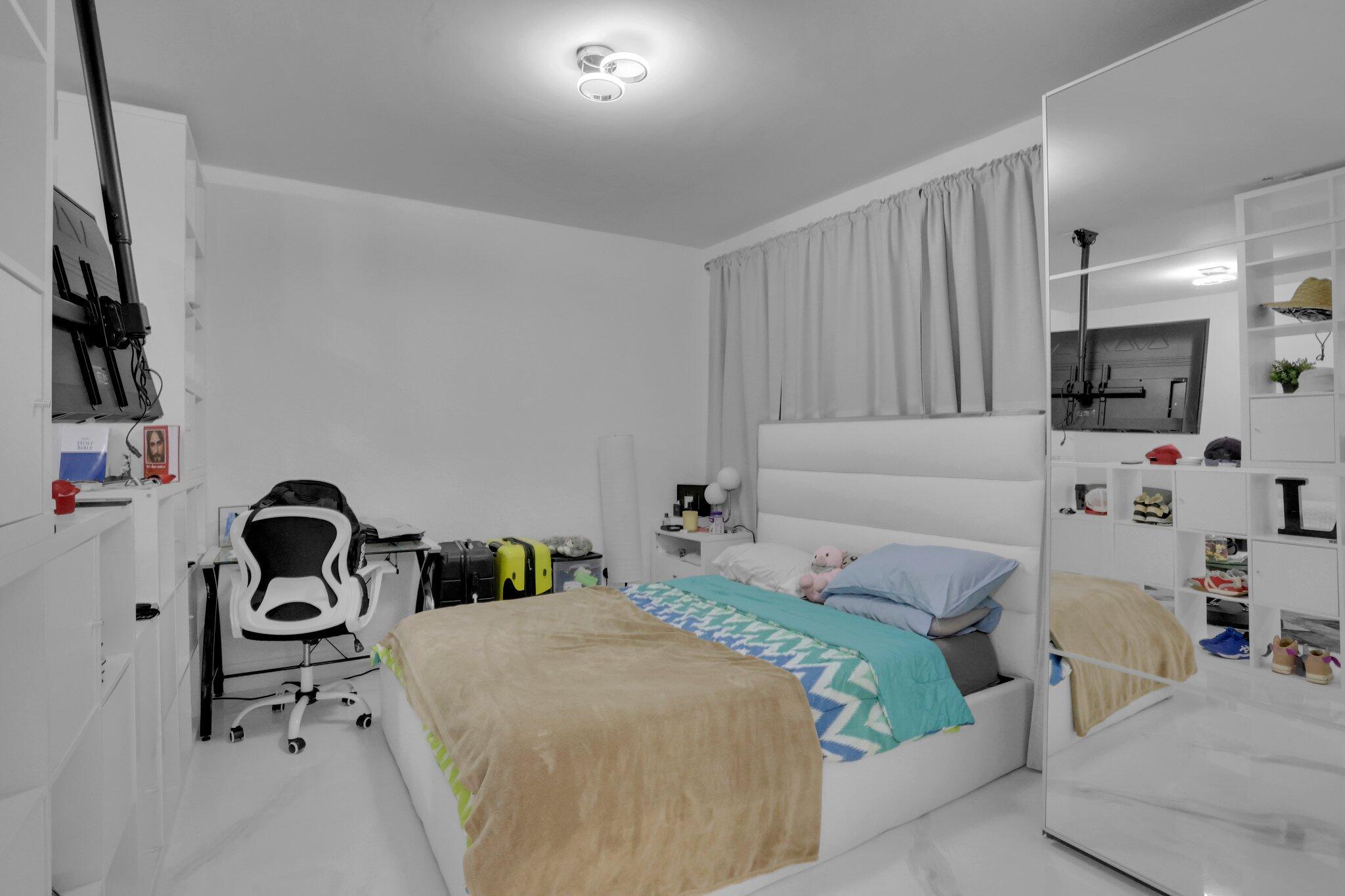 469 NW 38th Avenue