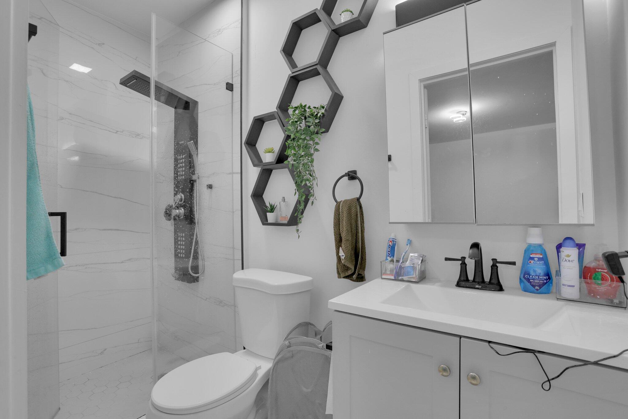 469 NW 38th Avenue