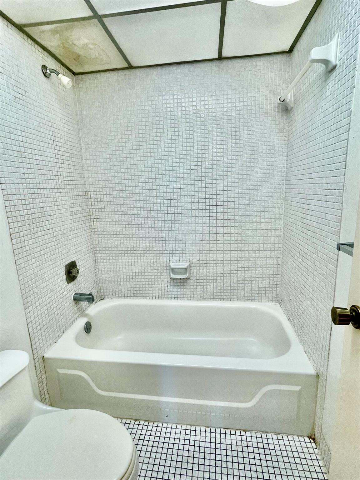 6451 N University Drive 107