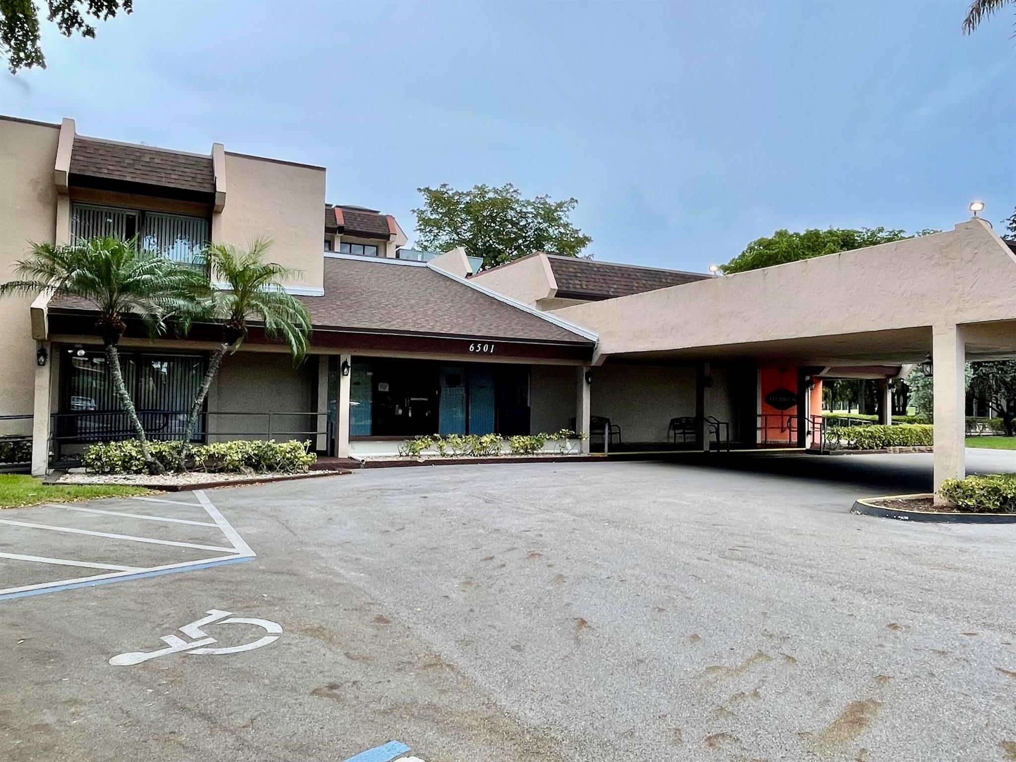 6451 N University Drive 107