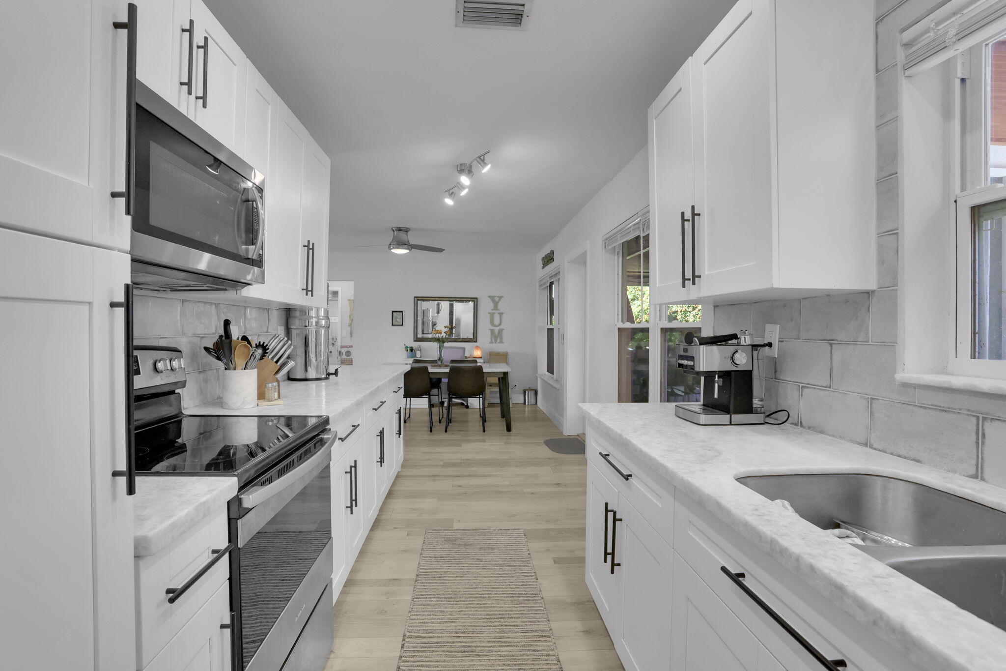 1707 High Ridge Road