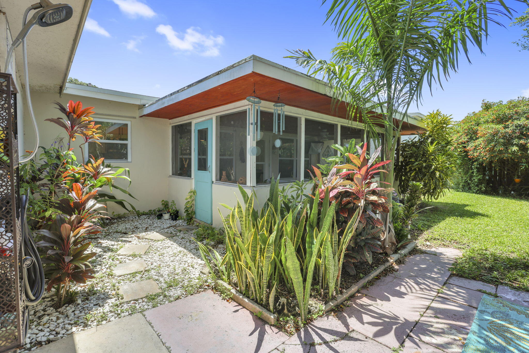 1707 High Ridge Road