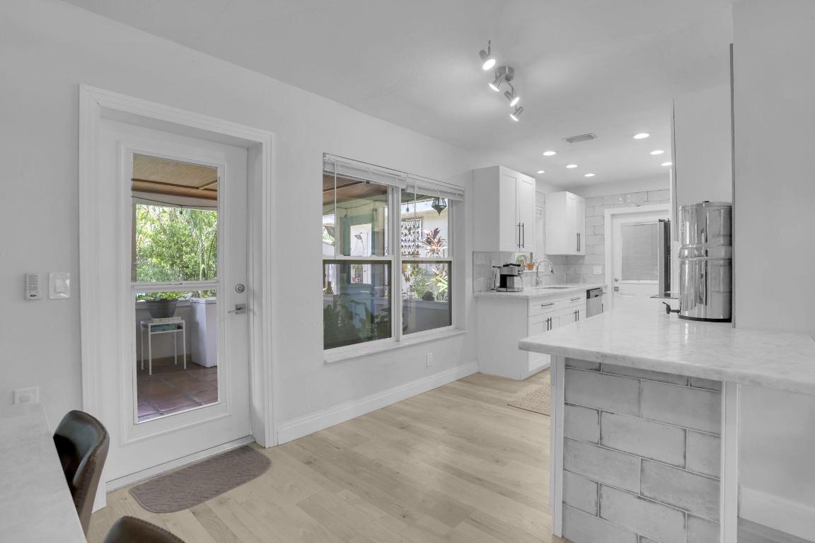 1707 High Ridge Road