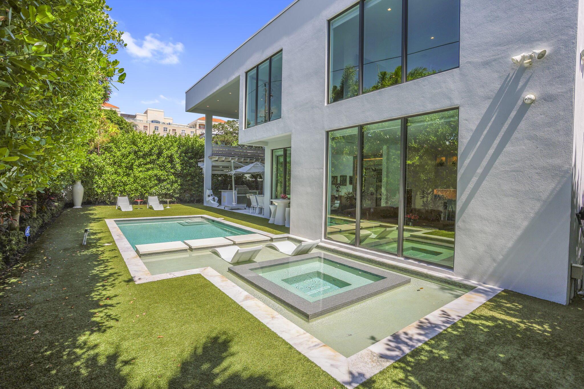 234 NE 4th Street