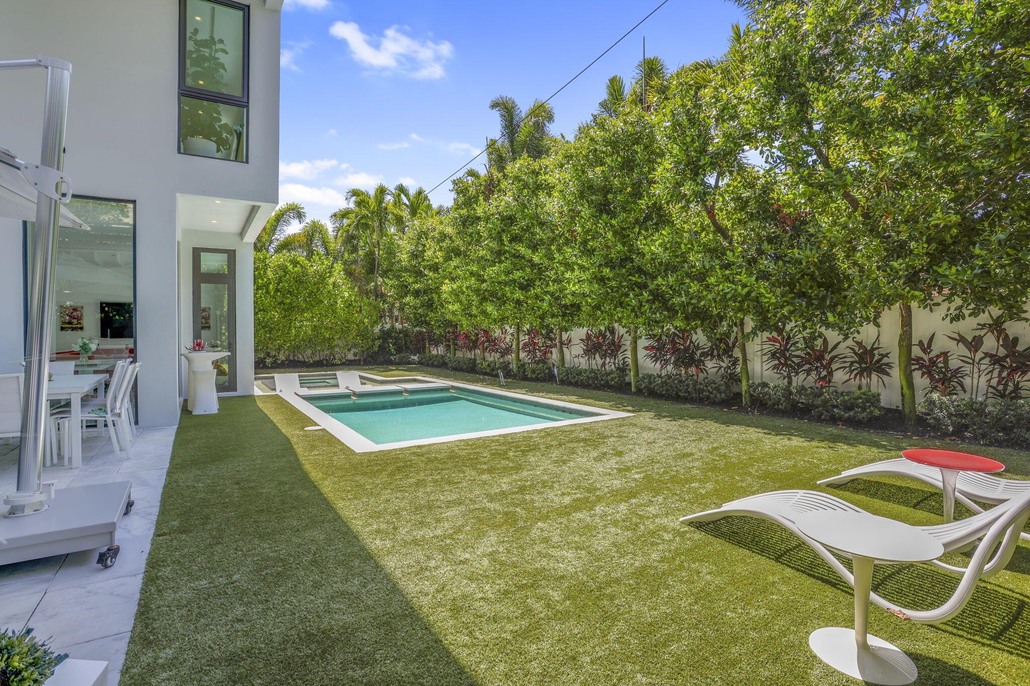 234 NE 4th Street