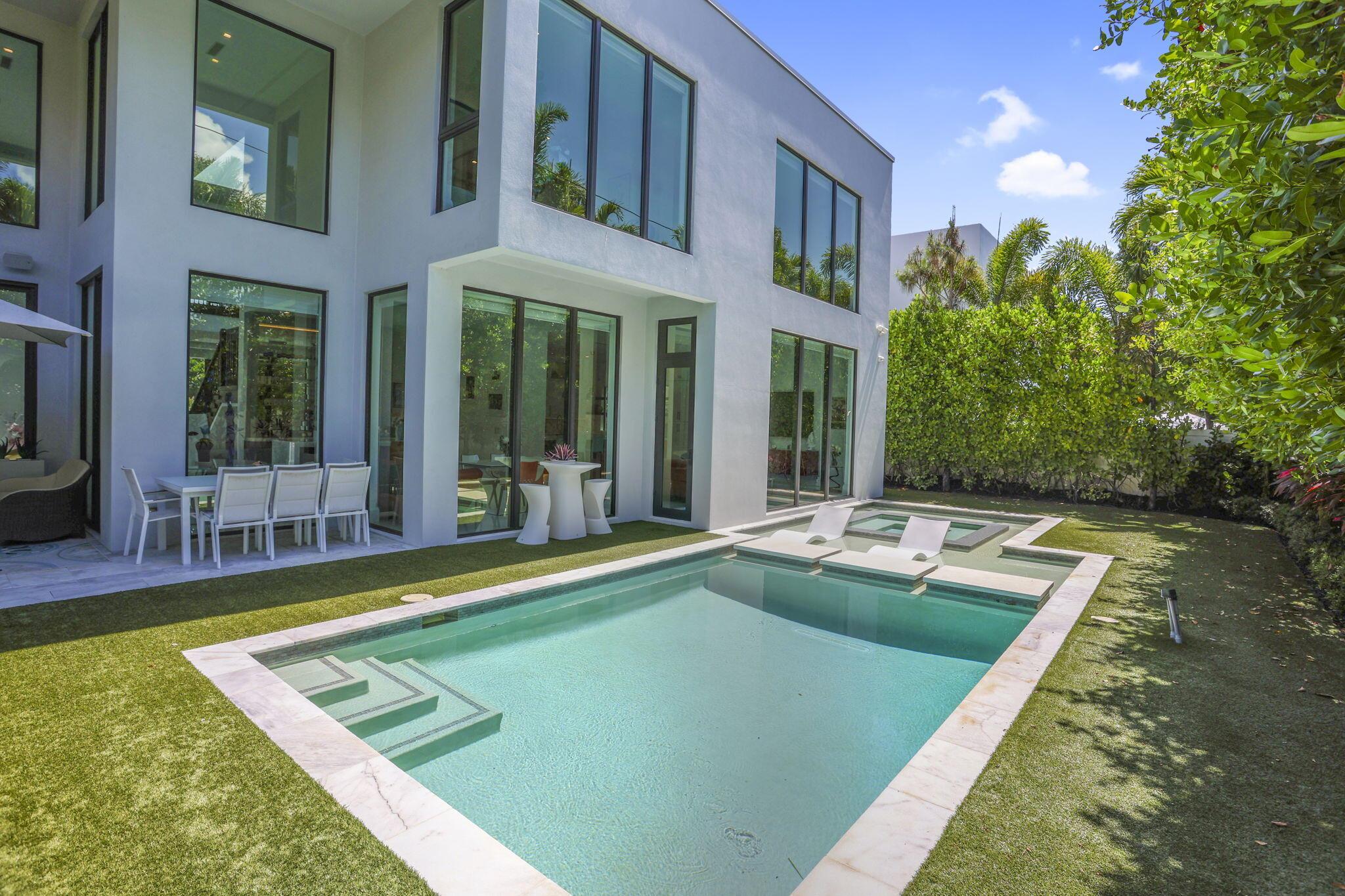 234 NE 4th Street