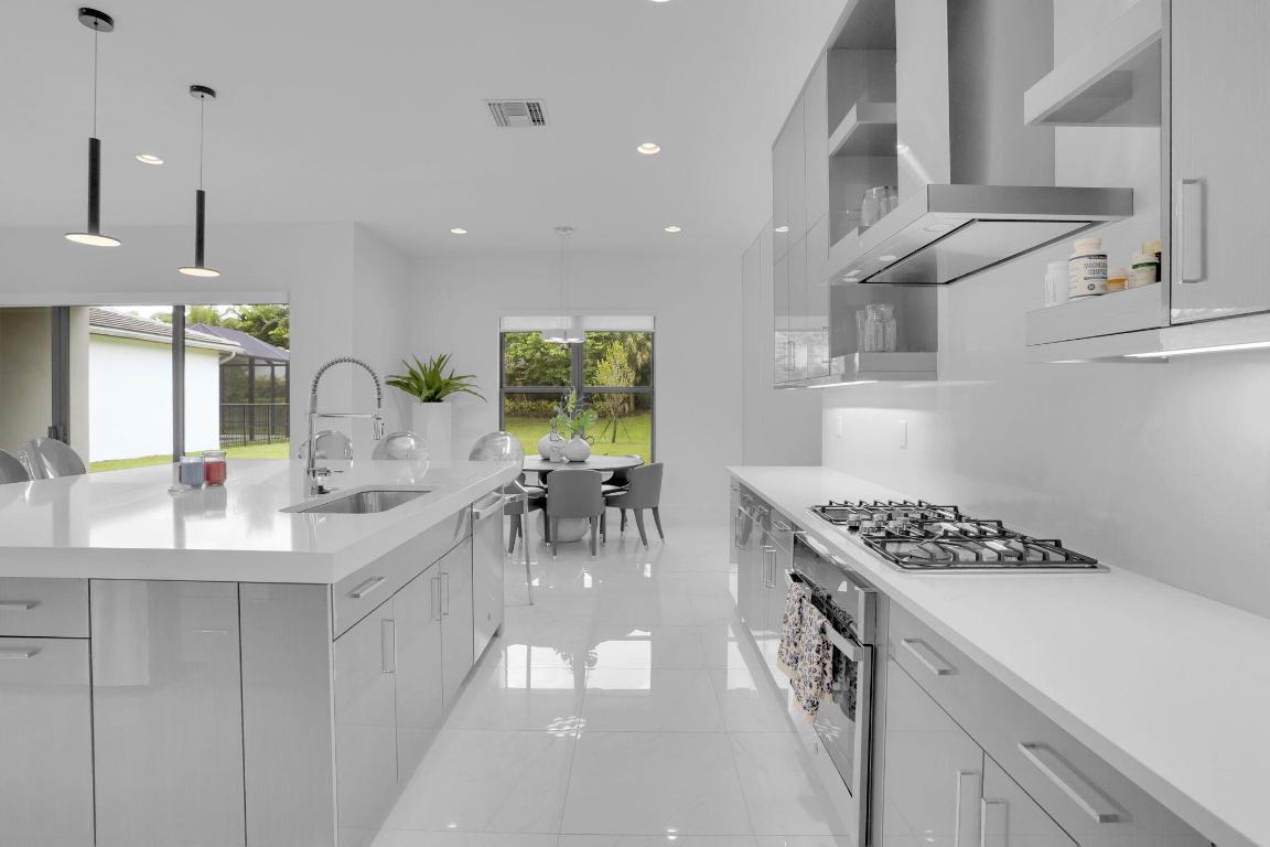 8115 Laurel Falls Drive