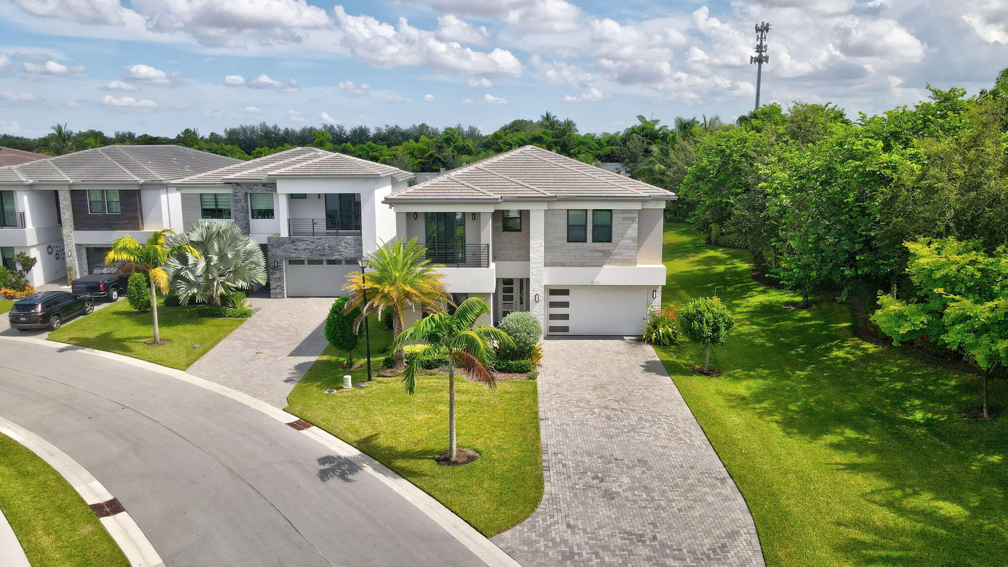 8115 Laurel Falls Drive