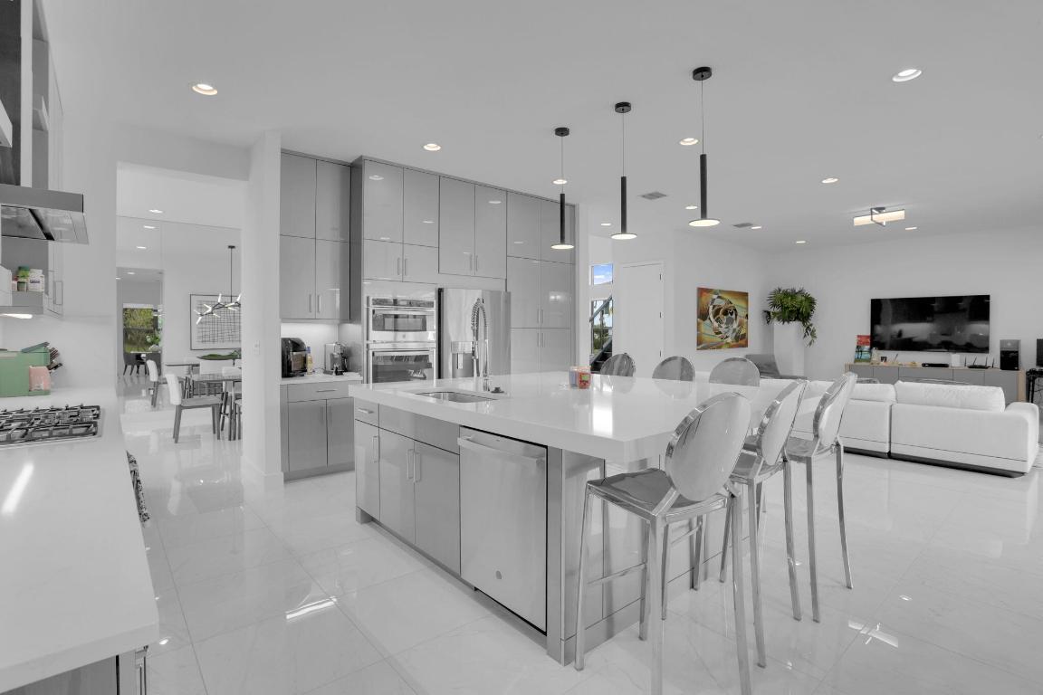 8115 Laurel Falls Drive