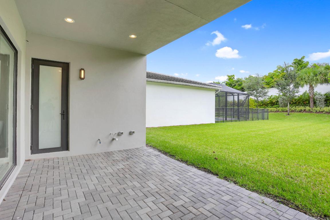 8115 Laurel Falls Drive