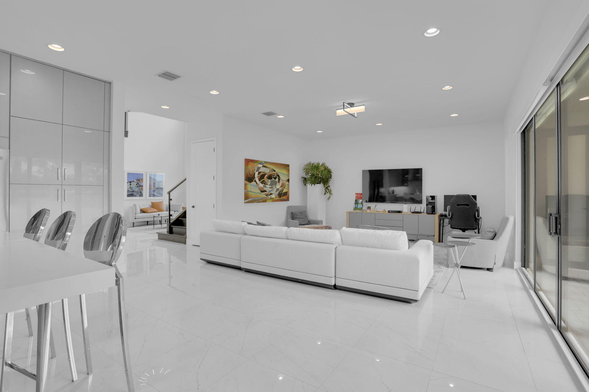 8115 Laurel Falls Drive