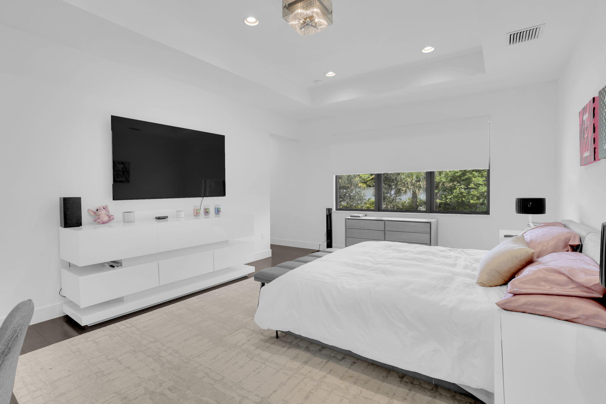 8115 Laurel Falls Drive