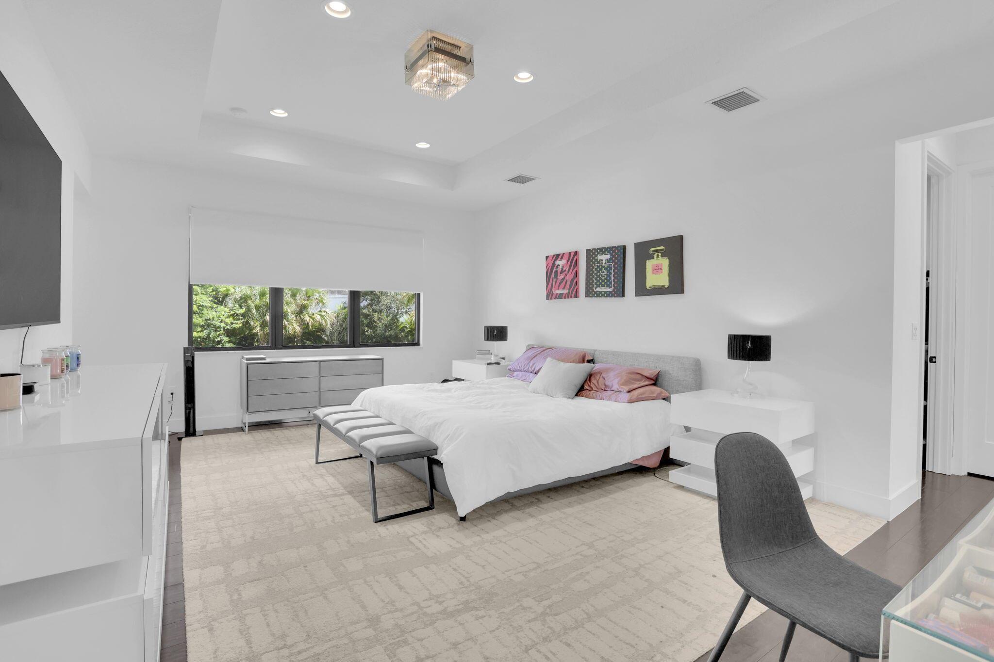 8115 Laurel Falls Drive