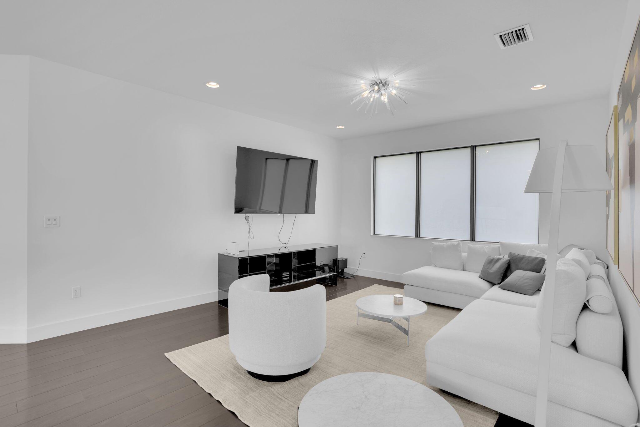 8115 Laurel Falls Drive